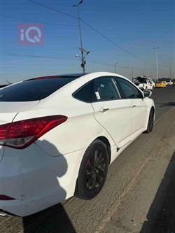 هیوندای i40
